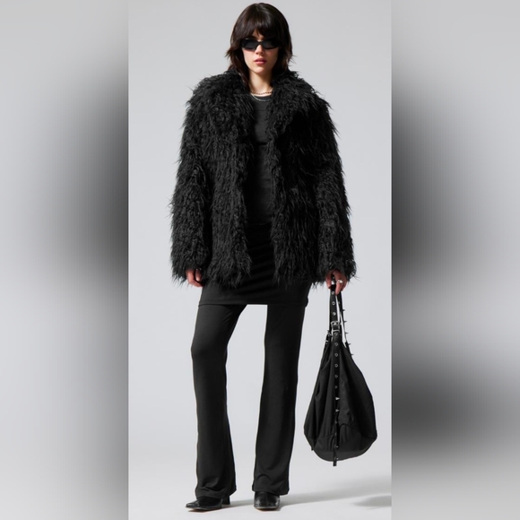 H&M Jackets & Blazers - Divided By H&M Black Fluffy Faux Fur Teddy Jacket